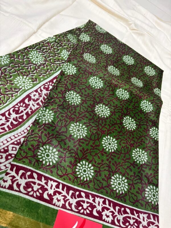 Flacture musturise silk saree